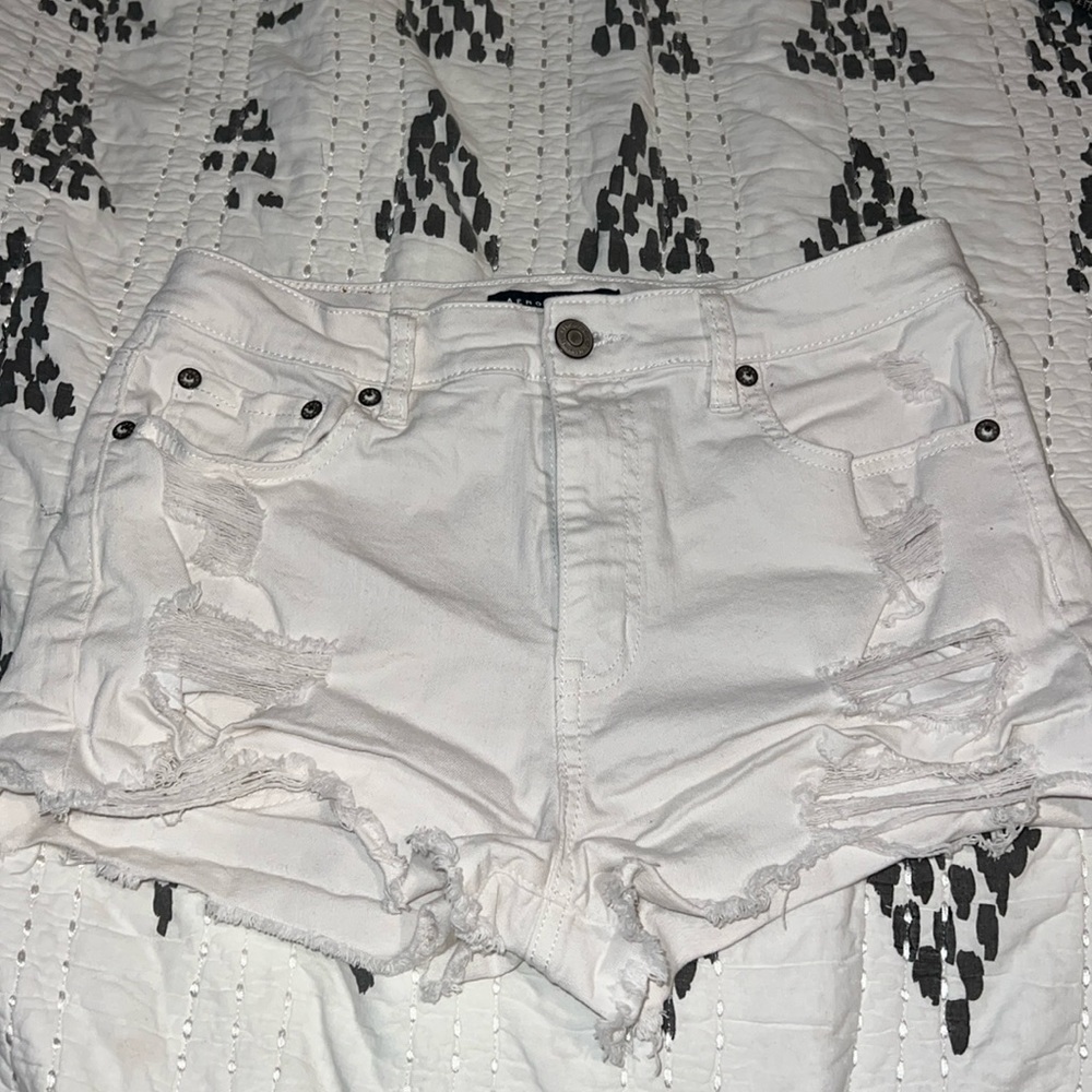 Aeropostale White Distressed Denim Shorts size 8